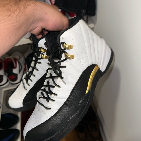 Bundle of 5 Hype Sneakers containing Nike Dunks, Jordans and Yeezy - Picture 10 of 15